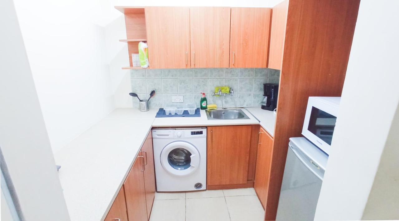 1A Beach & Business Apartment In The City Center! Lárnaca Exterior foto